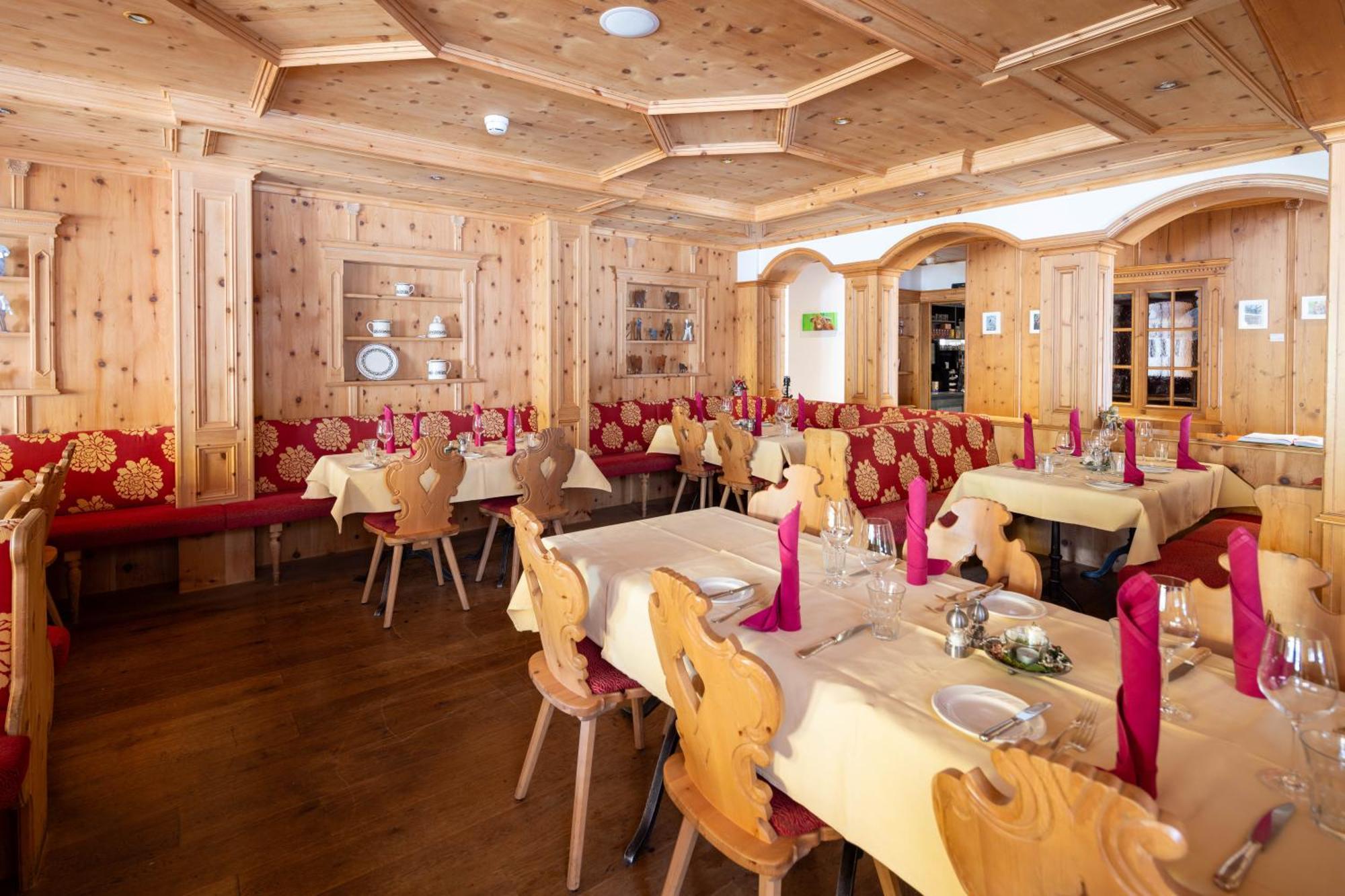Sporthotel Wildstrubel Lenk Buitenkant foto